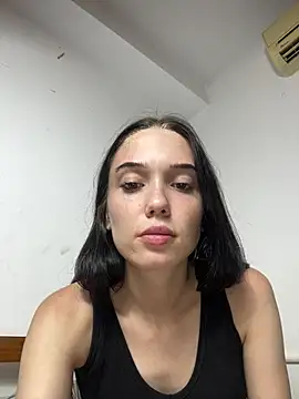 Snapshot of icedrosemarye chatting on July 22, 6:32 pm icedrosemarye online show from July 22, 6:32 pm