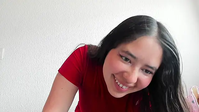 Lauxury H online show from May 6, 4:12 pm