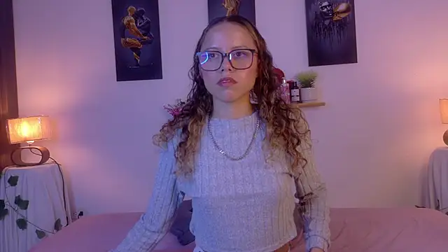 Snapshot of lia_valmont_01 chatting on June 18, 7:07 pm lia valmont 01 online show from June 18, 7:07 pm