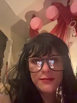 Snapshot of mango-kitty chatting on April 23, 12:29 pm mango-kitty online show from April 23, 12:29 pm