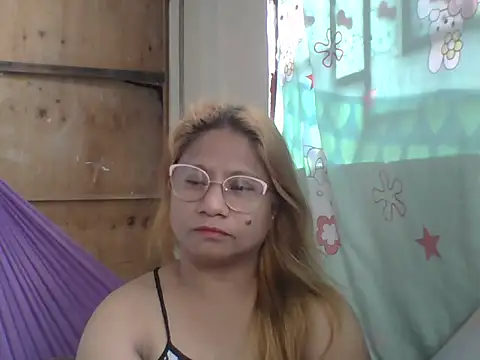 PinayChristine online show from May 2, 2:27 am