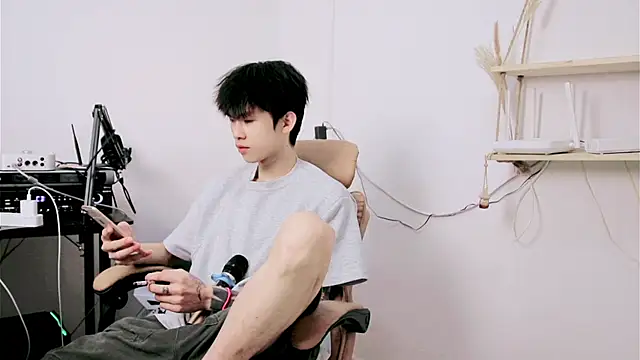 zzzzppp3 online show from July 10, 5:56 am
