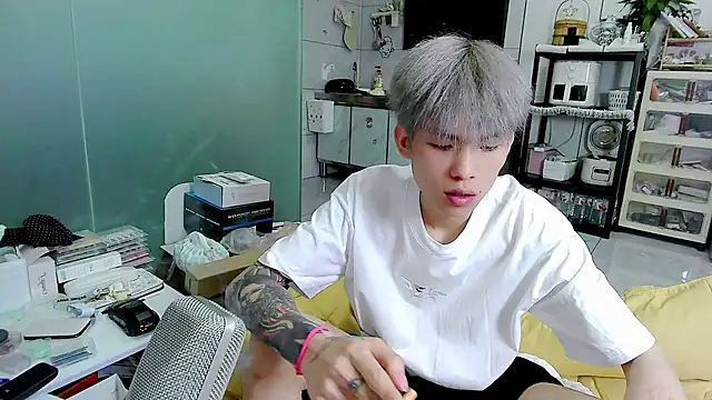 zzzzppp3 online show from August 5, 4:37 am