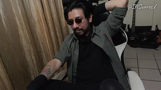 IASuarezV online show from April 18, 5:55 am