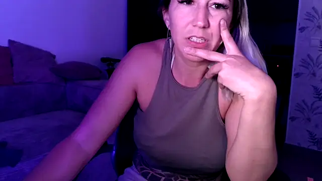 kendra peach online show from March 25, 9:10 pm