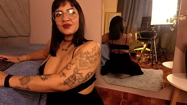 dania22  online show from June 8, 2:28 pm