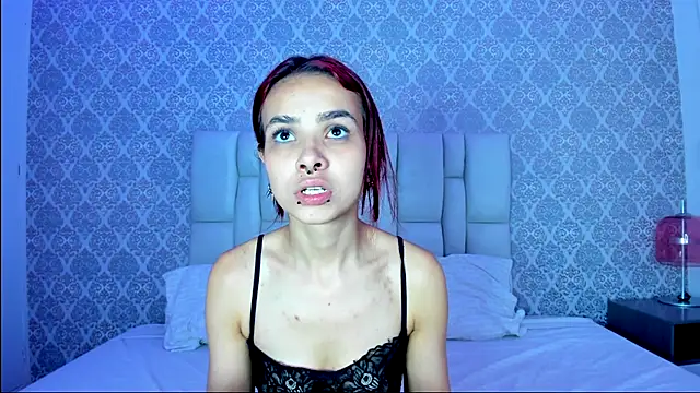 Snapshot of erizdarkveyl chatting on May 22, 5:14 am erizdarkveyl online show from May 22, 5:14 am