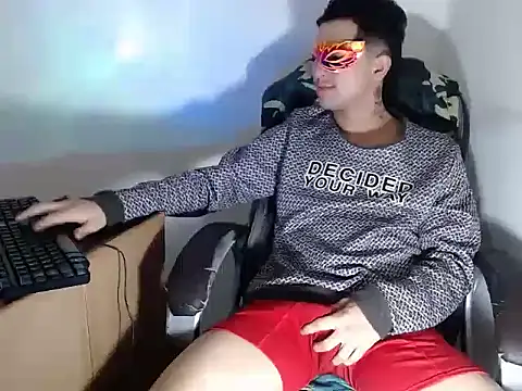 SexyboyHot2000 online show from May 28, 8:28 pm