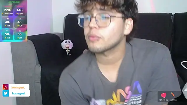 hornsgoat  online show from March 31, 10:43 pm