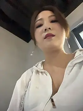 Lola666999 online show from August 3, 6:45 am