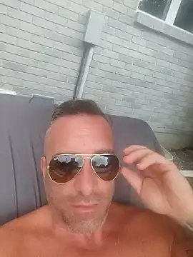 Snapshot of Cutecamboy4you chatting on July 13, 2:20 pm Cutecamboy4you online show from July 13, 2:20 pm