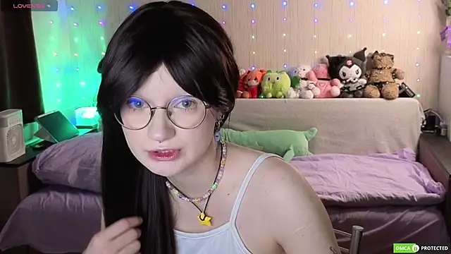 JulietFisher online show from May 10, 4:17 am