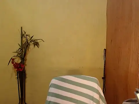 HottestLadyYuna online show from April 24, 4:59 am