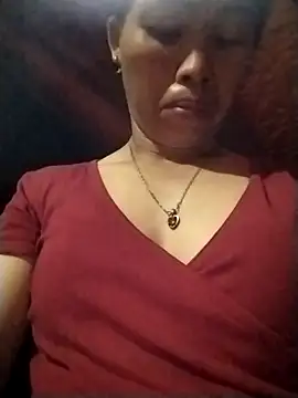 Ely-cute2k online show from April 27, 1:53 pm
