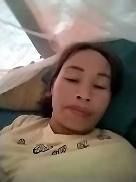 Ely-cute2k online show from May 9, 1:22 am