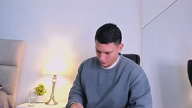 Snapshot of Chriss_Diamond chatting on July 27, 8:05 pm Chriss Diamond online show from July 27, 8:05 pm
