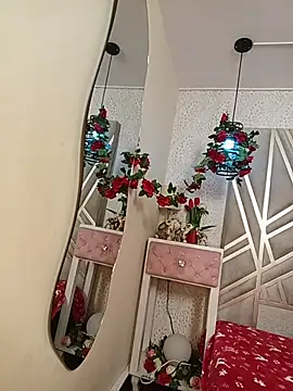 ValerieWoodsl online show from July 14, 12:22 pm
