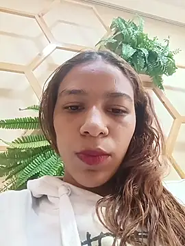 ValerieWoodsl online show from July 15, 6:24 pm