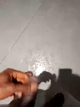 luck00y online show from April 9, 9:58 am