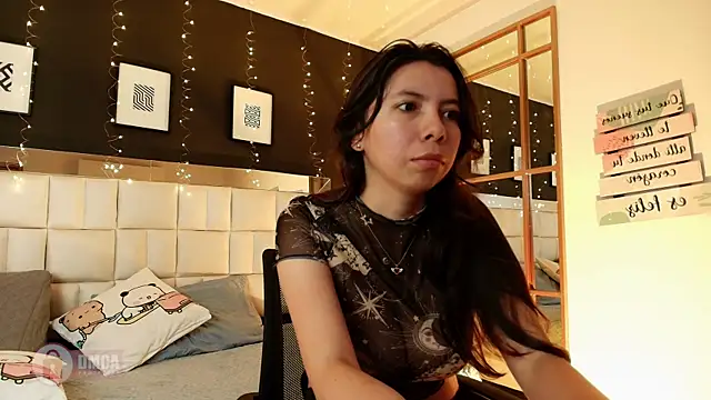 Snapshot of sunnie_windel chatting on March 25, 3:40 pm sunnie windel online show from March 25, 3:40 pm