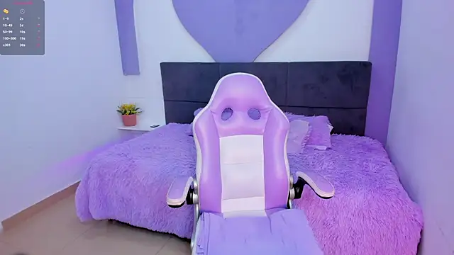 Snapshot of princess_skinny_ chatting on July 10, 2:16 am princess skinny online show from July 10, 2:16 am