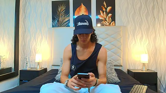 Abravanel Sefardi online show from June 2, 8:55 pm