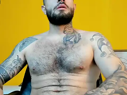 NICK OWEEN26 online show from May 8, 4:56 pm