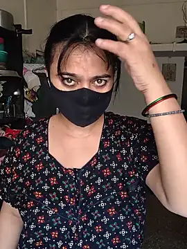 HeartlessGirl online show from May 17, 5:16 am