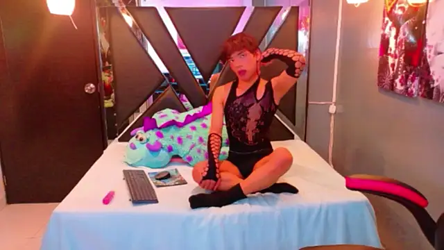 IsaacNovaa online show from March 30, 7:59 pm