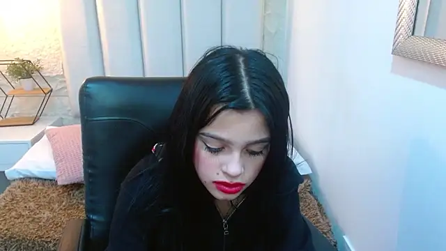 mia velvetk online show from April 26, 1:47 am