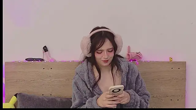 Snapshot of Sweet_Alice_S chatting on April 29, 9:46 am Sweet Alice S online show from April 29, 9:46 am