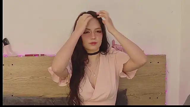Snapshot of Sweet_Alice_S chatting on May 1, 9:25 am Sweet Alice S online show from May 1, 9:25 am