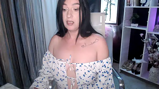 DreamLove2020 online show from April 21, 10:45 pm