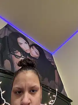 Snapshot of Honeyy_bunzzxoxo chatting on April 2, 3:26 am Honeyy bunzzxoxo online show from April 2, 3:26 am