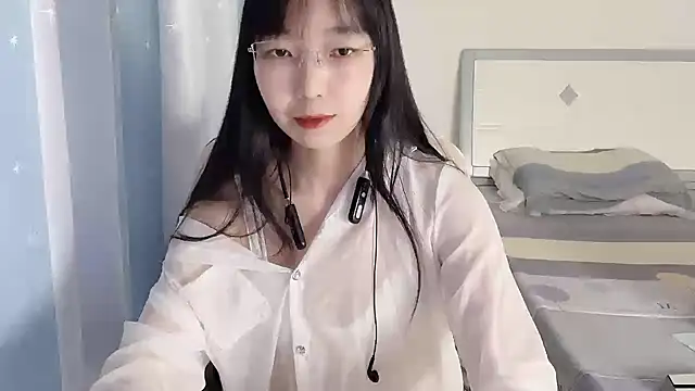 Snapshot of Anya-2026 chatting on June 22, 10:23 am Anya-2026 online show from June 22, 10:23 am