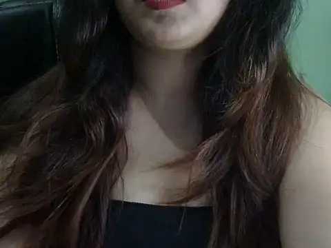Snapshot of shivi_jaan chatting on May 11, 2:12 pm shivi jaan online show from May 11, 2:12 pm