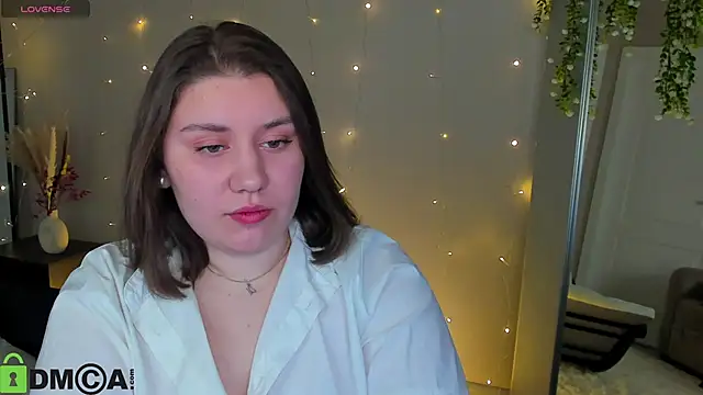 Maya Raay online show from May 5, 1:24 am