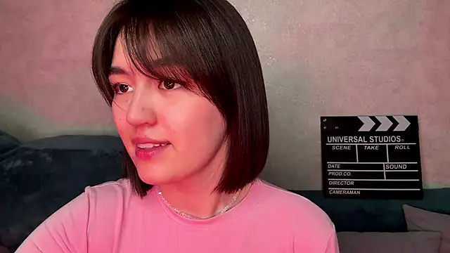 lilysolar online show from May 10, 5:29 pm