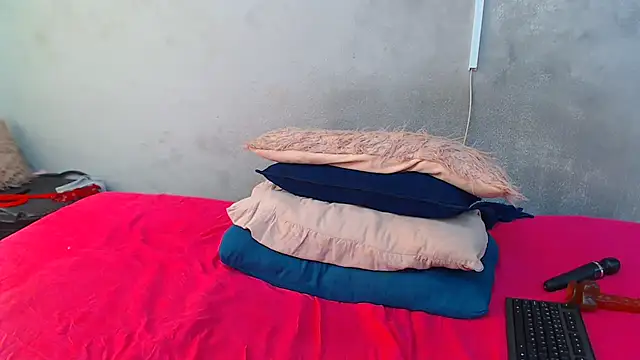 kinkynaghty online show from June 24, 12:37 pm