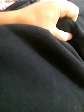 mutlu00 online show from March 25, 5:19 pm