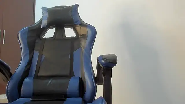 Milo LatinBoy online show from March 26, 7:52 pm