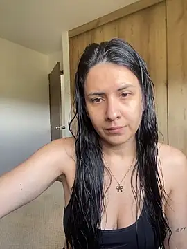 Snapshot of Annarhode chatting on July 18, 6:23 pm Annarhode online show from July 18, 6:23 pm