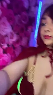 SweetLittleRed online show from June 7, 5:11 am