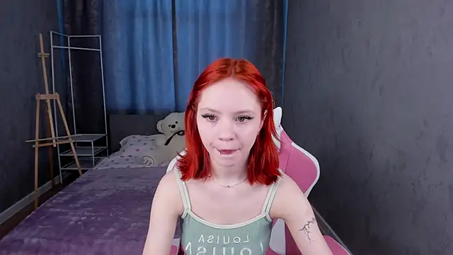 Snapshot of Loly_Cuttie chatting on April 9, 1:05 am Loly Cuttie online show from April 9, 1:05 am