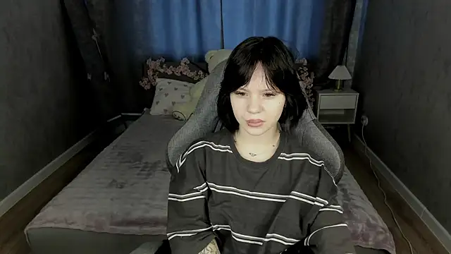 Snapshot of Loly_Cuttie chatting on May 6, 1:14 am Loly Cuttie online show from May 6, 1:14 am