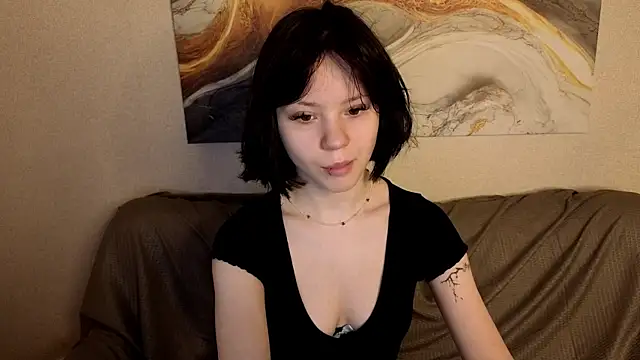 Snapshot of Loly_Cuttie chatting on May 7, 1:44 am Loly Cuttie online show from May 7, 1:44 am