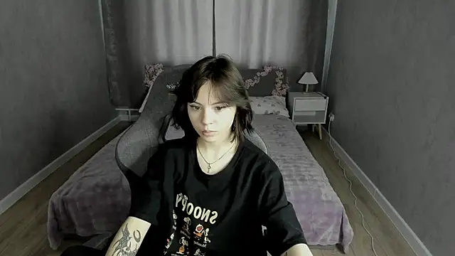Snapshot of Loly_Cuttie chatting on May 21, 9:05 am Loly Cuttie online show from May 21, 9:05 am