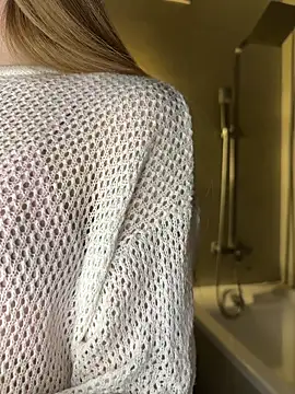 AliceVilliers online show from June 21, 7:27 pm