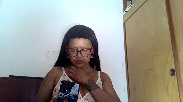 Snapshot of xblackstarX1 chatting on July 1, 1:40 am xblackstarX1 online show from July 1, 1:40 am