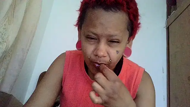 Snapshot of xblackstarX1 chatting on July 11, 2:36 am xblackstarX1 online show from July 11, 2:36 am